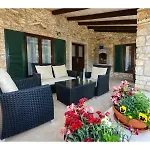 Dina Villa Tar-Vabriga