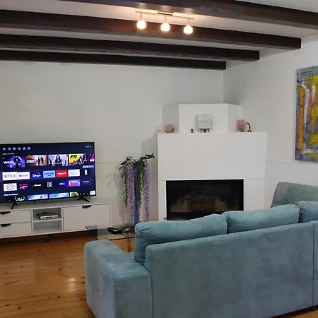 Dina Villa Tar-Vabriga